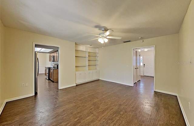 510 JULIE LANE Gallery 2
