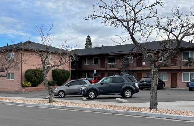 <b>One Bedroom Upstairs Old Southwest Reno Apartment<br><br> photos photos