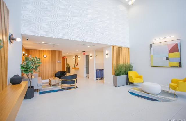 230 W Broadway Gallery 3