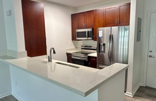 Newly Renovated 2 Bedroom / 1 Bathroom Unit at Hoolea Terrace! photos photos