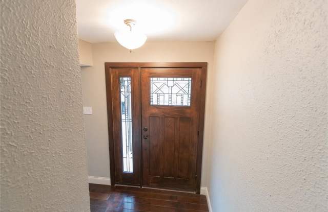 2938 Woodcroft Circle Gallery 4