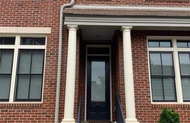 4742 Cypress Commons Gallery 2
