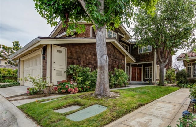 11 Malaga Place W - 11 Malaga Place West, Manhattan Beach, CA 90266