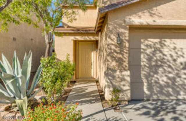 Spacious 4-Bedroom Retreat Near Raytheon  DMAFB photos photos