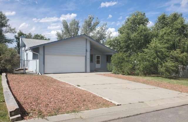 305 Highridge Circle - 305 Highridge Circle, Wright, WY 82732