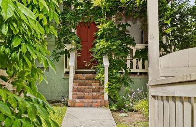 2223 NAVY Street Gallery 3