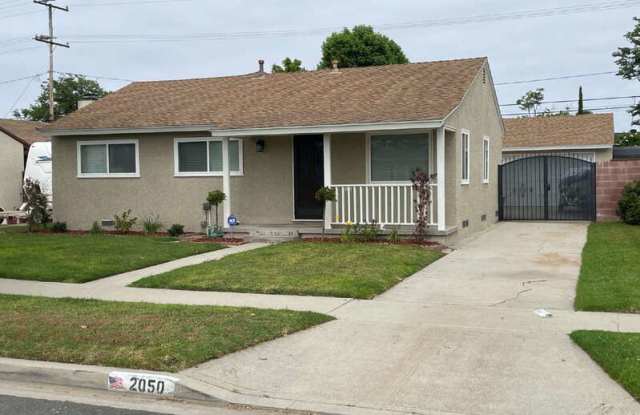 2050 Mcnab Ave photos photos