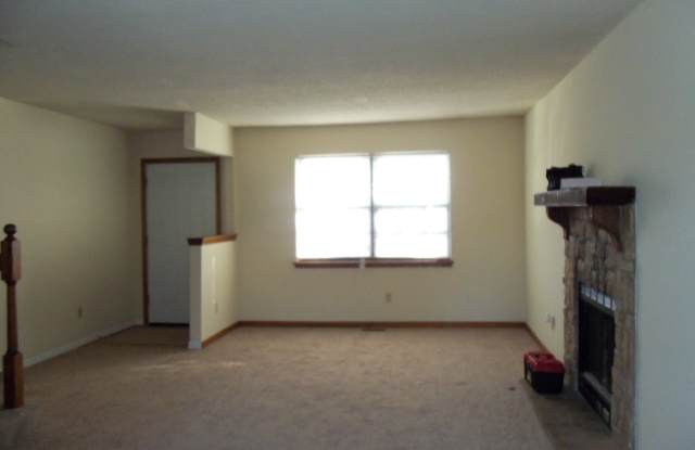 1732 W Prairie St Gallery 3