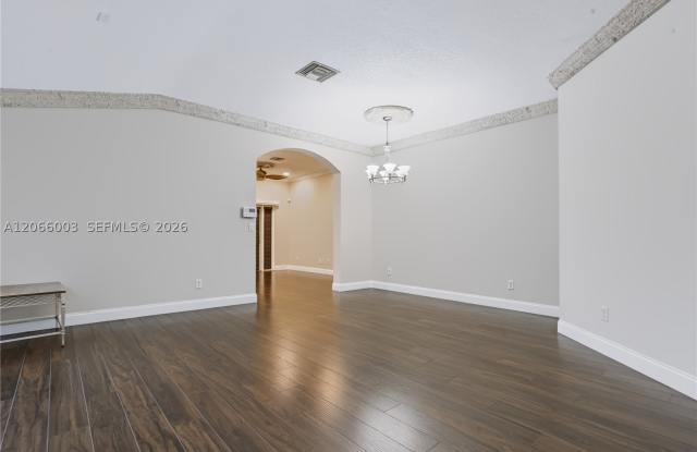 4927 Lombard Pass Dr Gallery 4