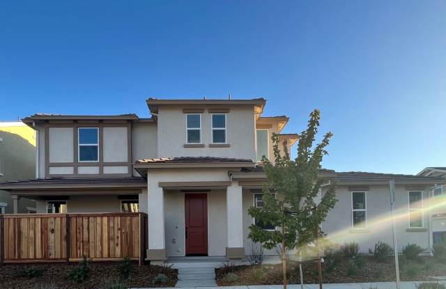 GORGEOUS 4 BED/3BATH IN BRENTWOOD SAVE $100s ON PGE WITH SOLAR!!! photos photos