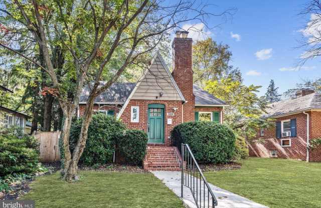 2609 MANHATTAN AVE - 2609 Manhattan Avenue, Baltimore, MD 21215