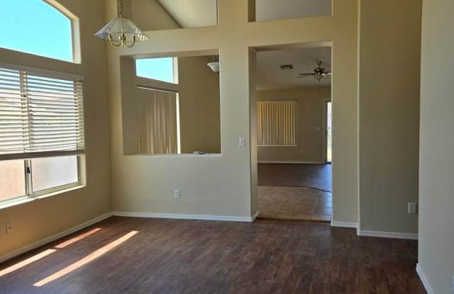 Four bedroom on corner with cul-de-sac photos photos