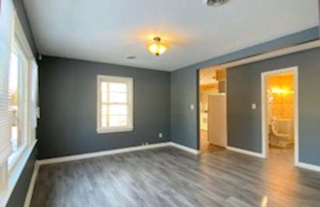 1420 Locust Street Gallery 4