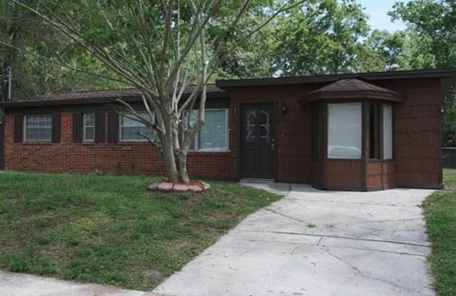 877 Pinemeadow Cove - 877 Pinemeadow Cv, Jacksonville, FL 32221
