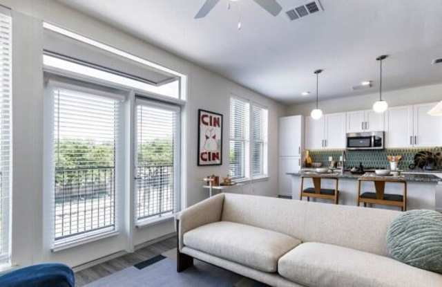 5932 Westminster Dr Gallery 1