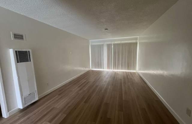 500 E Poppy Street photos photos