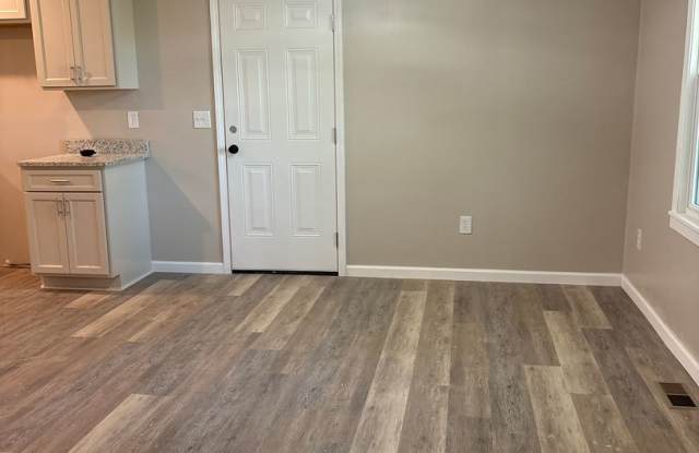3 Bedroom 2 Bath 1 Car Garage Gallery 3