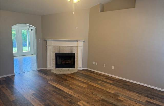 1603 Eastgate CIR Gallery 4