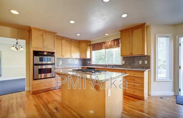10260 Northeast 30th Place Gallery 3