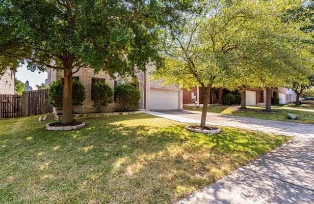 11205 Blairview LN Gallery 3