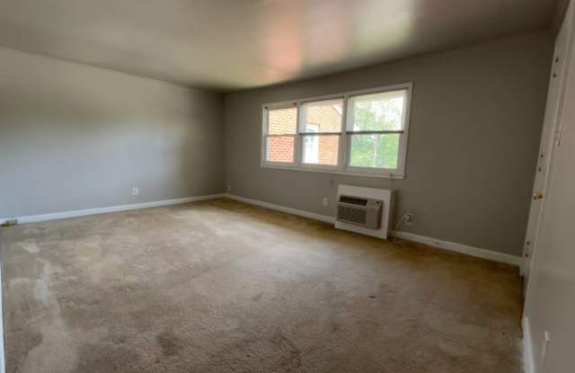 709 Daniels Street Apt D photos photos