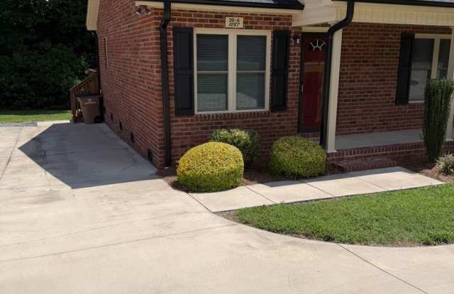 Duplex with 2 Bedrooms, 2 Baths on Janice Road, Lincolnton NC Gallery 1