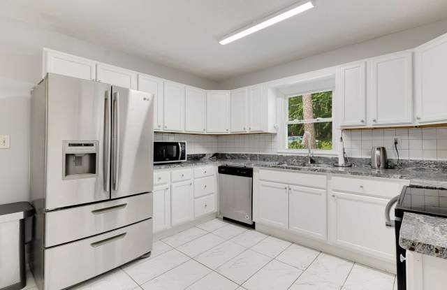 Charming 1950's Ranch w/ Modern Upgrades and Fully Fenced Backyard! photos photos