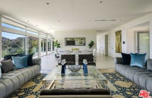 2189 Summitridge Drive Gallery 4