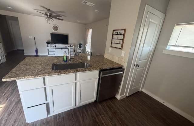 7109 Black Butte Gallery 4