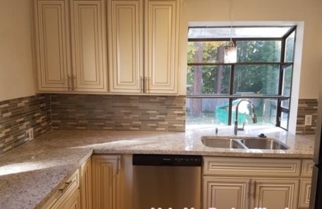 13716 25th Avenue North East - 13716 25th Avenue Northeast, Seattle, WA 98125