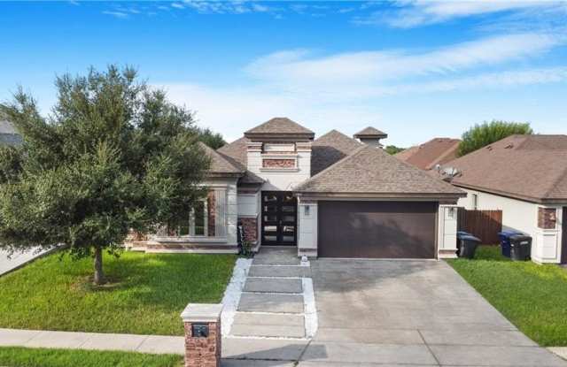 1900 Queens Avenue - 1900 Queens Avenue, McAllen, TX 78504