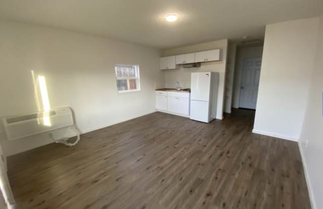 465 Industrial Park Dr Gallery 2