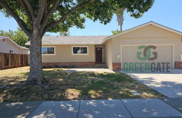 3 BEDROOM 2 BATH HOME MOVE IN READY IN MODESTO! photos photos