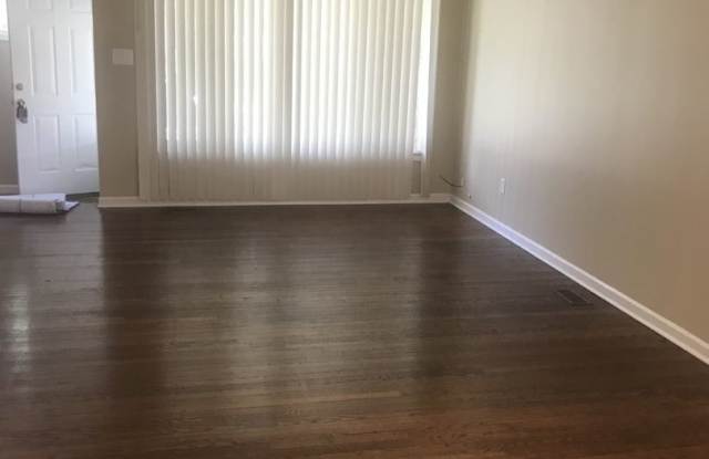 24111 Beverly Gallery 4