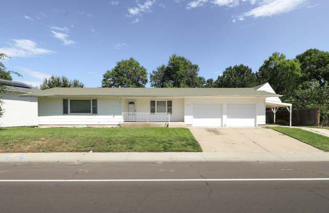 3 bedroom, 2 Bath Ranch style home with finished basement! photos photos