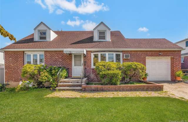 63 I U Willets Road photos photos