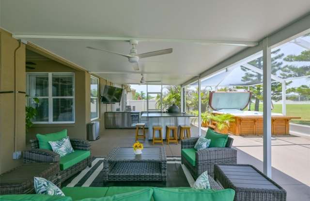 7318 GUILFORD PINE Lane Gallery 2