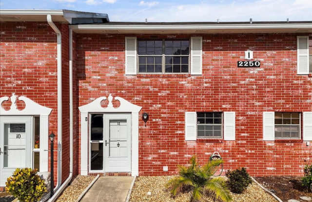 2250 S PALMETTO AVENUE photos photos