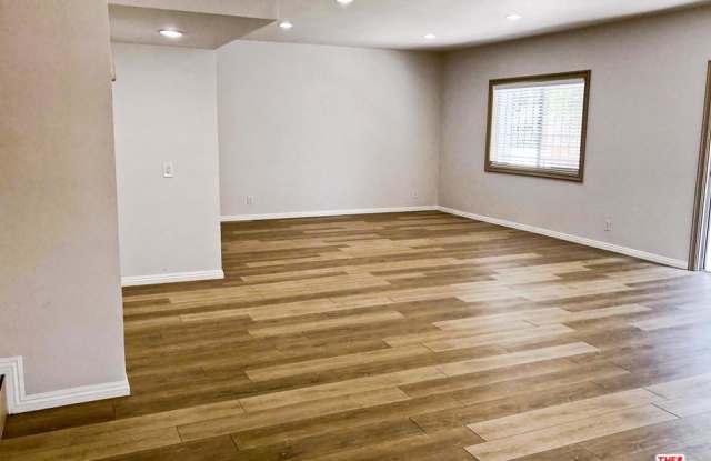 628 HUNTLEY Drive Gallery 4