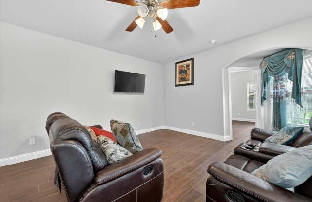 7815 Cottonwood Drive Gallery 4