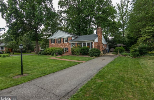 2420 LANCASTER COURT - 2420 Lancaster Court, Idylwood, VA 22043