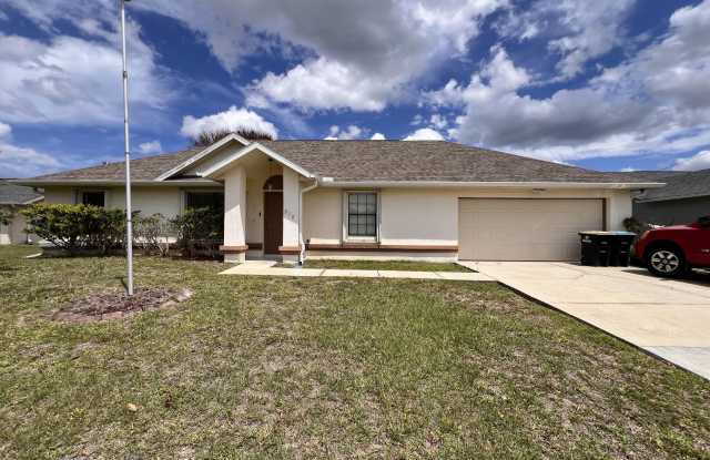 818 Seven Gables Circle SE photos photos
