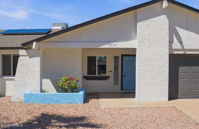 2018 S DAVIS Circle Gallery 3