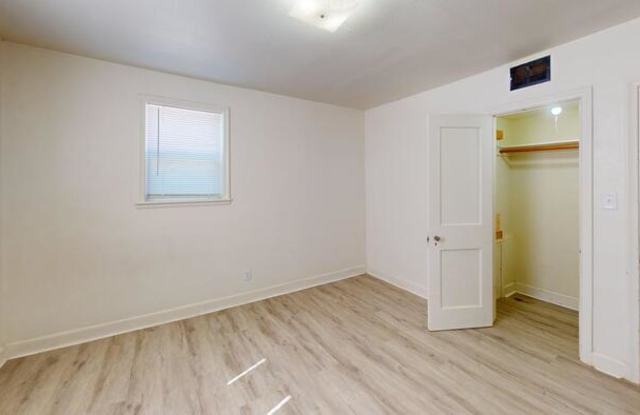 514 East Avenue E Gallery 3