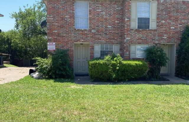 3830 Coates Circle - 3830 Coates Cir, Benbrook, TX 76116