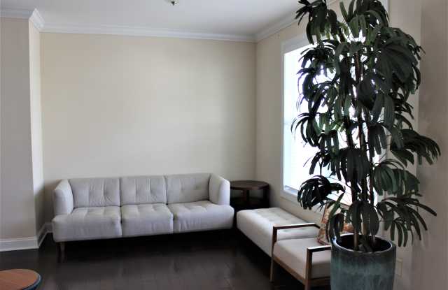 1012 Holland Bend Dr Gallery 2
