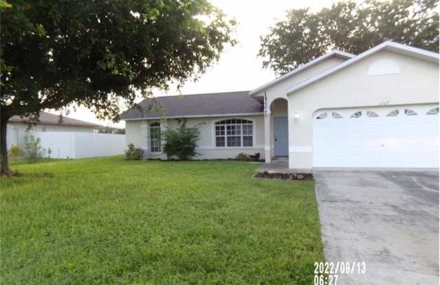 3307 SW 1st Avenue photos photos