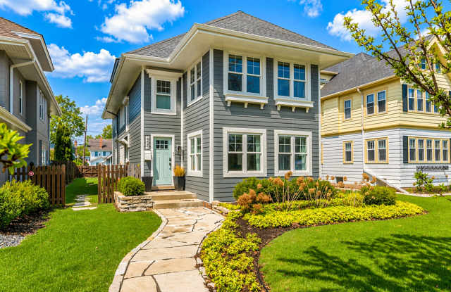 4445 N Frederick Ave photos photos