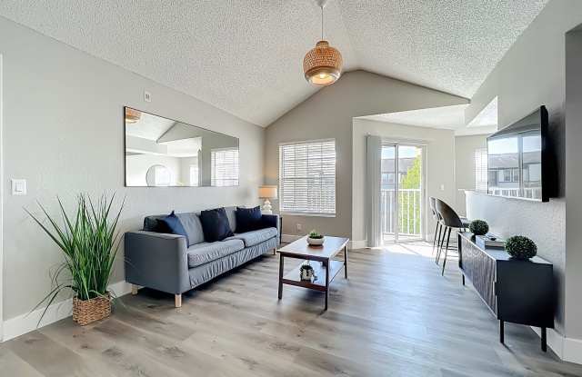 11562 Westwood Boulevard Gallery 2