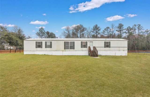 Bright & Welcoming – 3BR Home with Open Layout in Ellabell Gallery 1